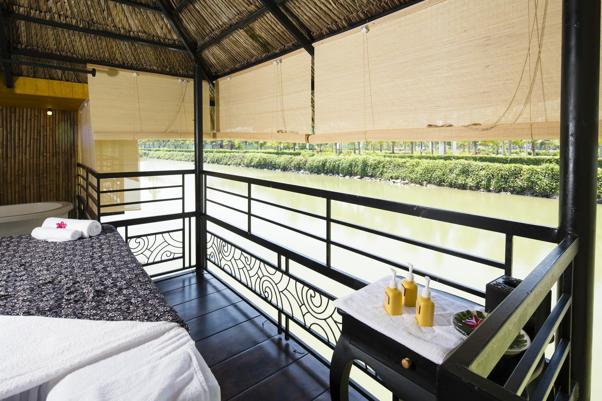 Cham Oasis Nha Trang Resort Condotel Esterno foto